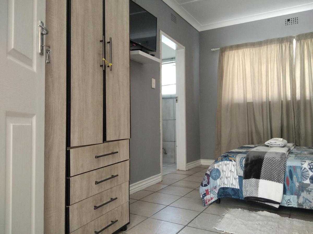 Velindo Guest Rooms Johannesburg Exterior photo